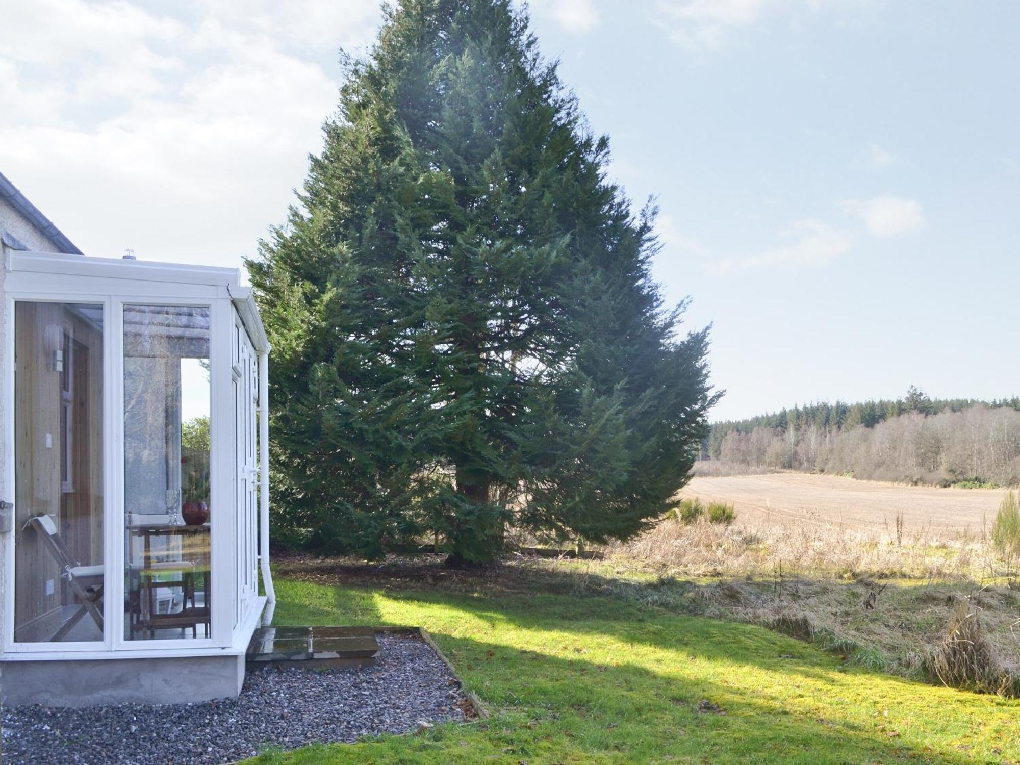 The Retreat Villa Belladrum Exterior photo