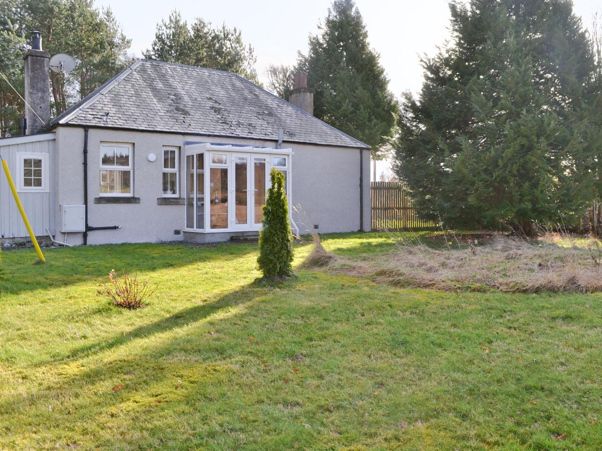 The Retreat Villa Belladrum Exterior photo